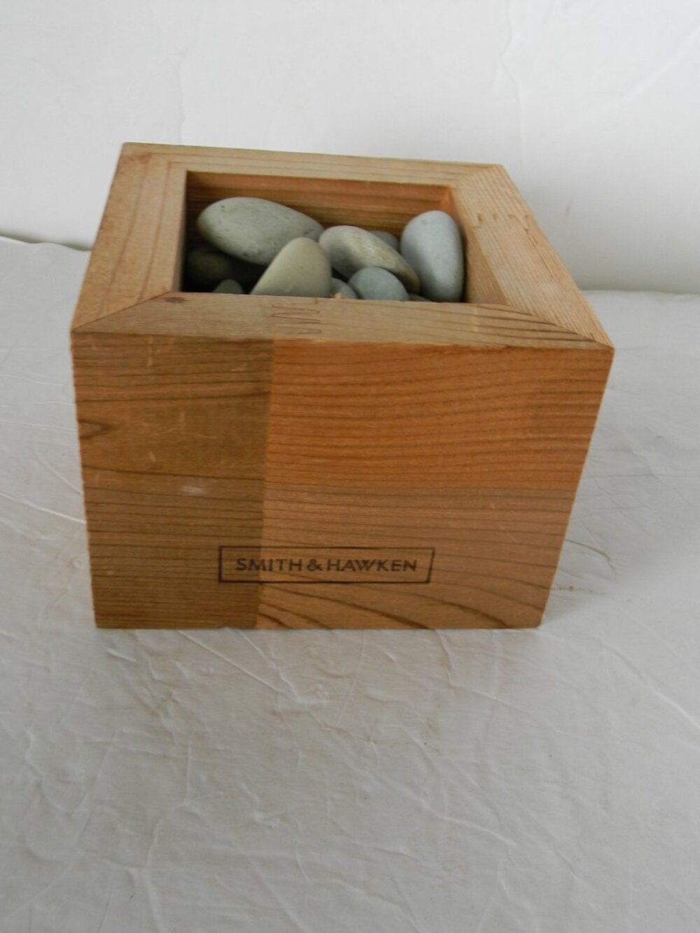 SMITH & HAWKEN SMALL WOOD BOX/PLANTER W/ROCKS DESK GARDEN